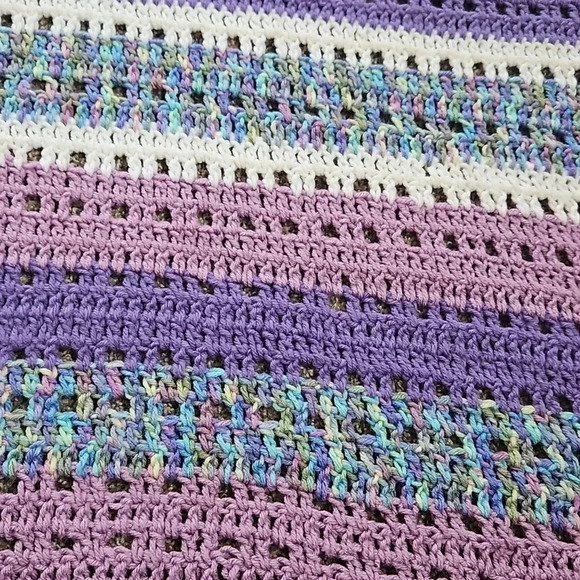 HAND MADE BLANKET - Picture 4 of 5